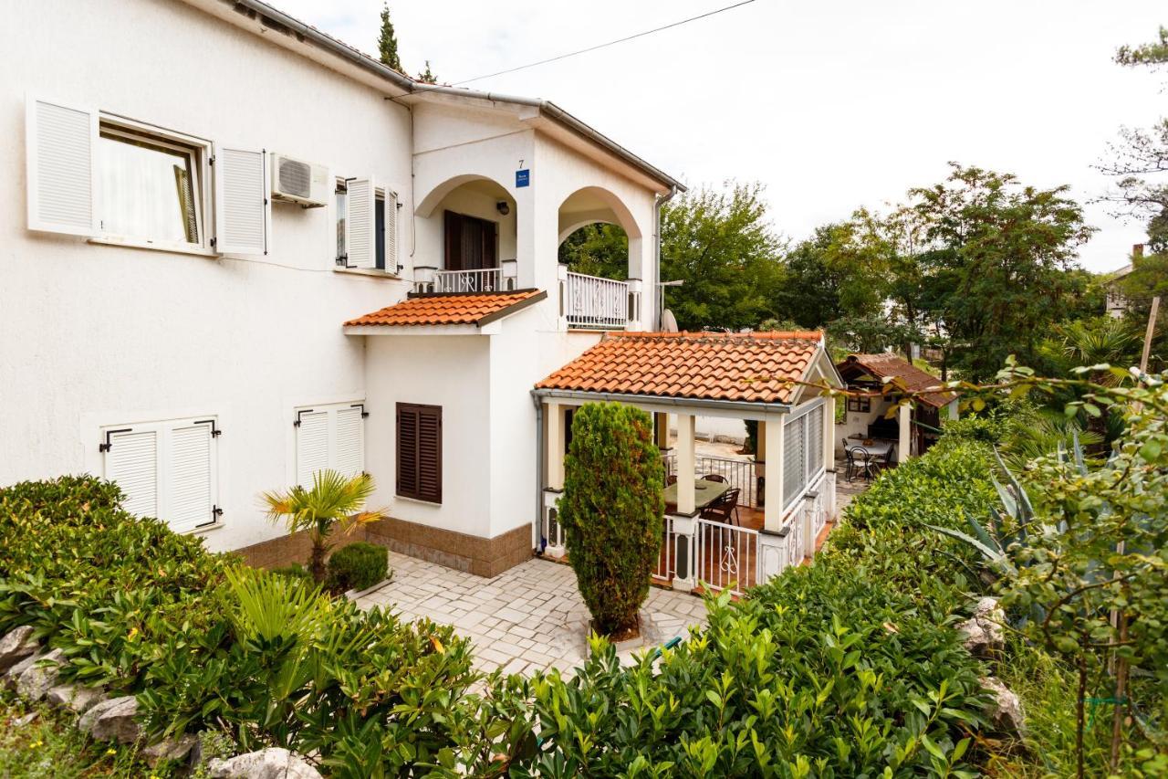 Apartmani Mili Malinska Exterior foto
